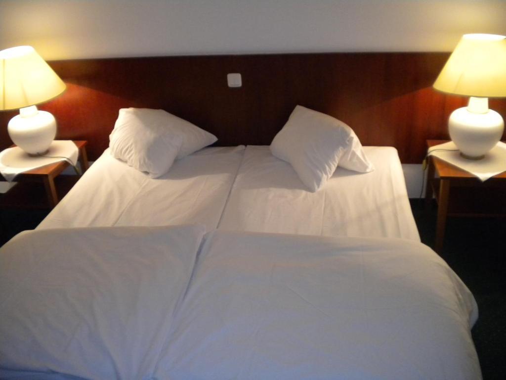 Hotel Zur Post Illmitz Eksteriør billede
